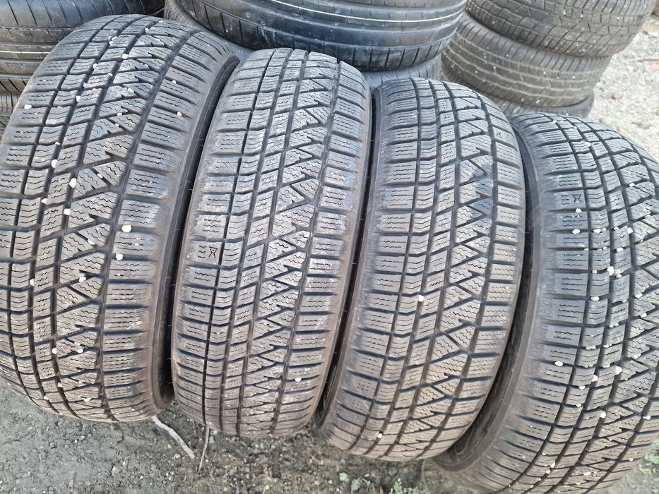 Anvelope 215/60R17 marca Kuhmo,M+S,DOT 2022,7 mm