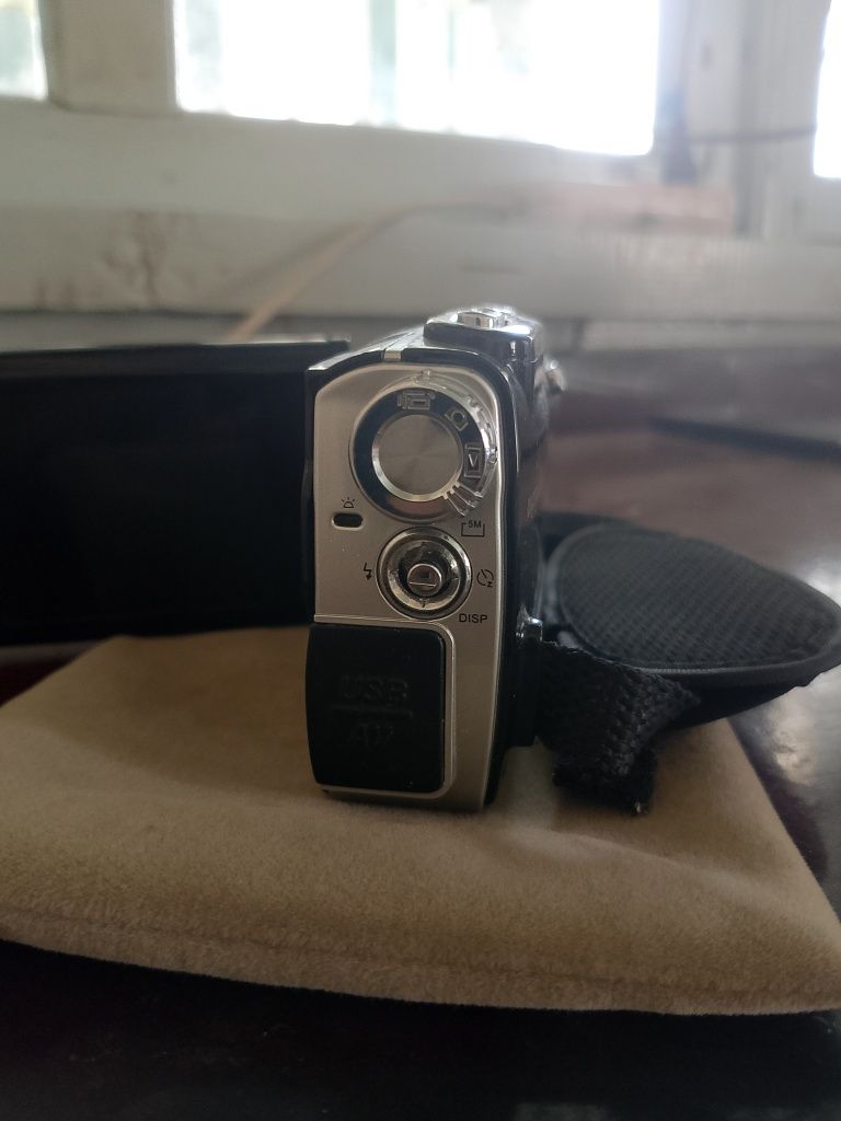 Fotoapparat.vedio ham olsa boʻladi