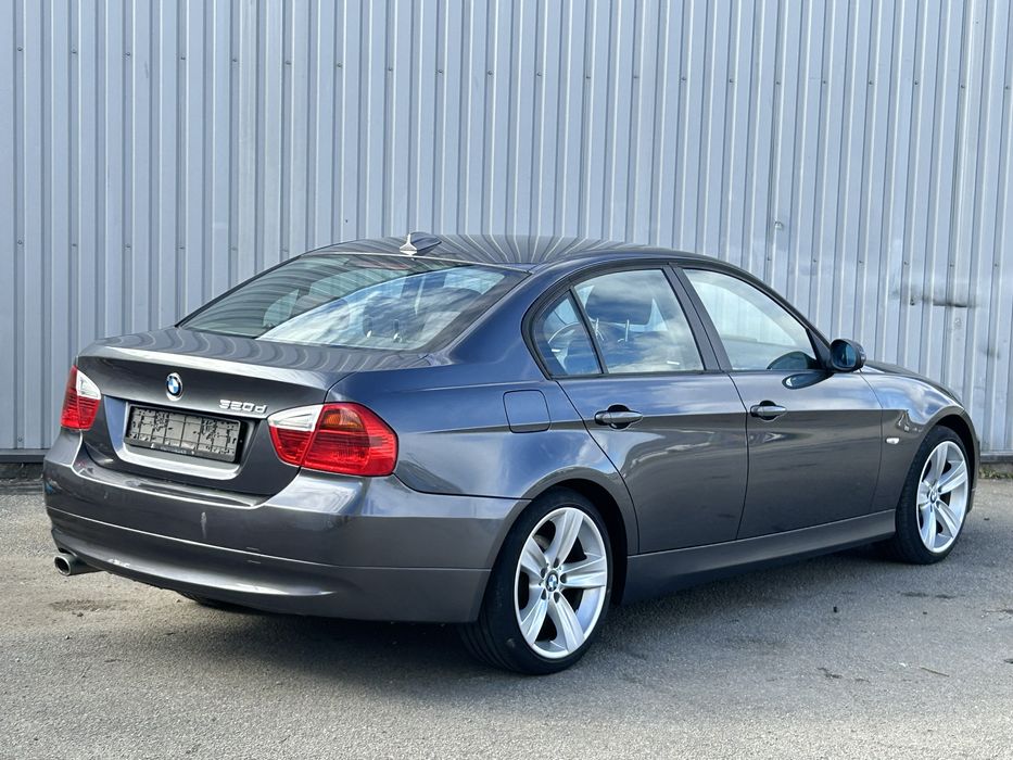 Bmw 320d e90 seria3 Automat xenon navi •Distributie noua•