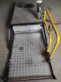 Platforma auto persoane cu dizabilități