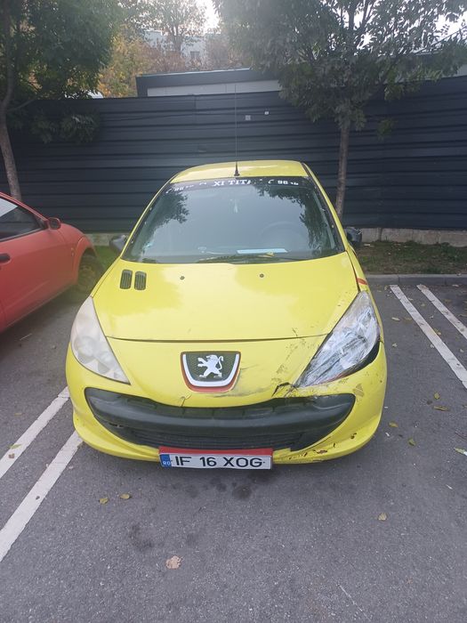 Peugeot 206+ a făcut 8 luni  taxi dar prețul e imbatabil