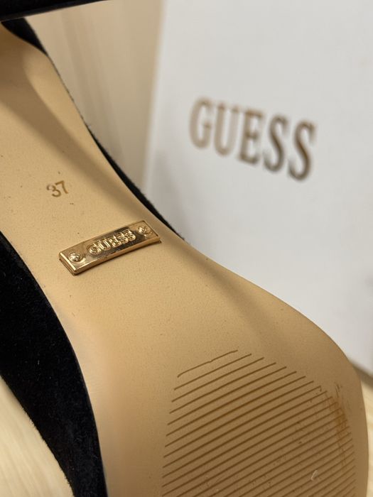 Pantofi cu toc GUESS