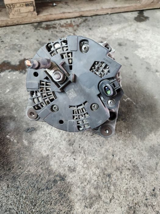 Алтернатор за Audi  2.0tdi