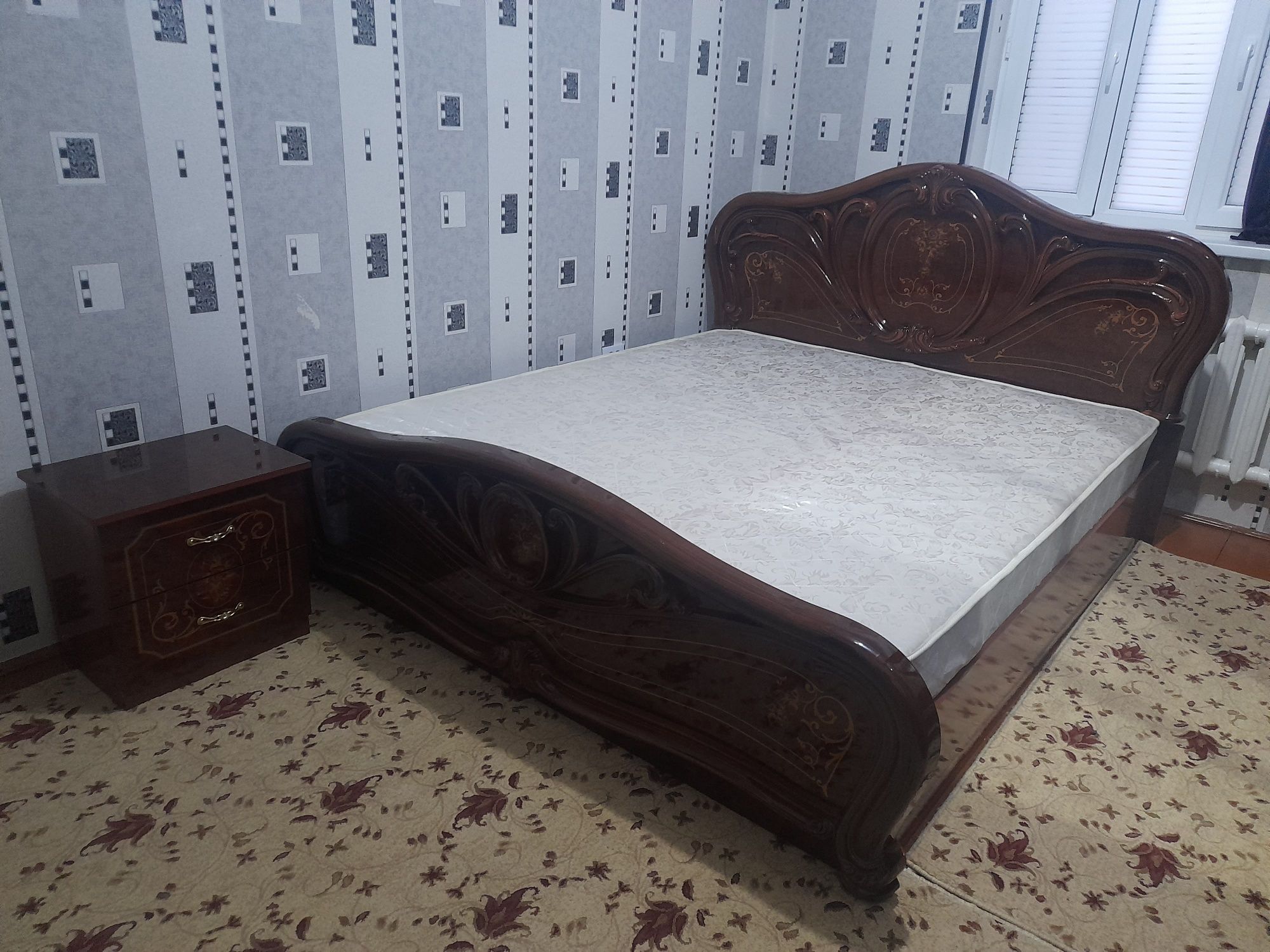 Гарнитур спалний холати янги