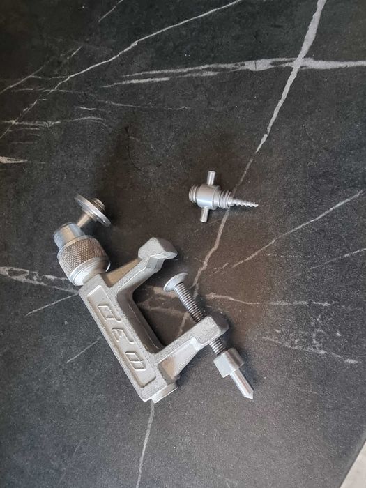 Универсальный карманный штатив - струбцина ФЭД