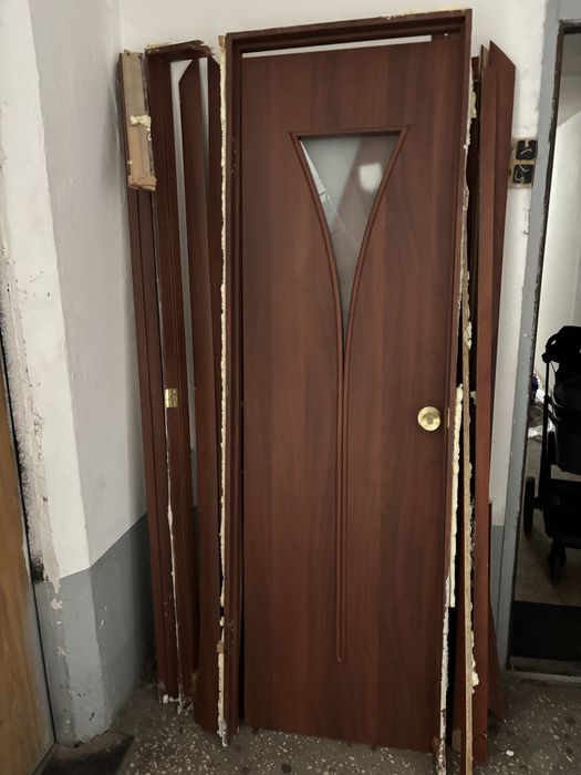 Отдам бесплатно двери