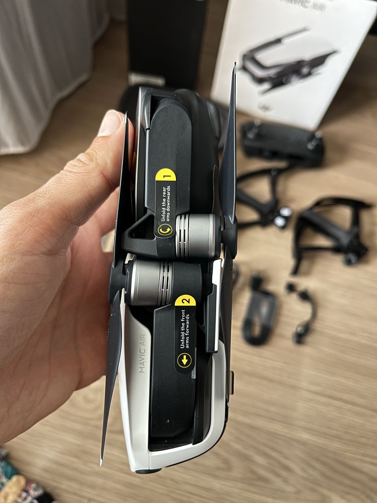 Mavic Air Fly More Combo nou!
