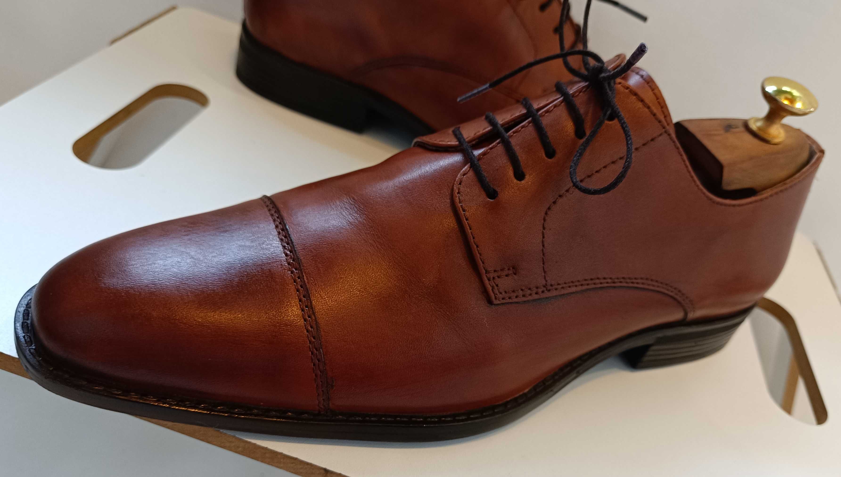 Pantofi derby cap toe 43 lucrati manual Lazzareli NOI piele naturala