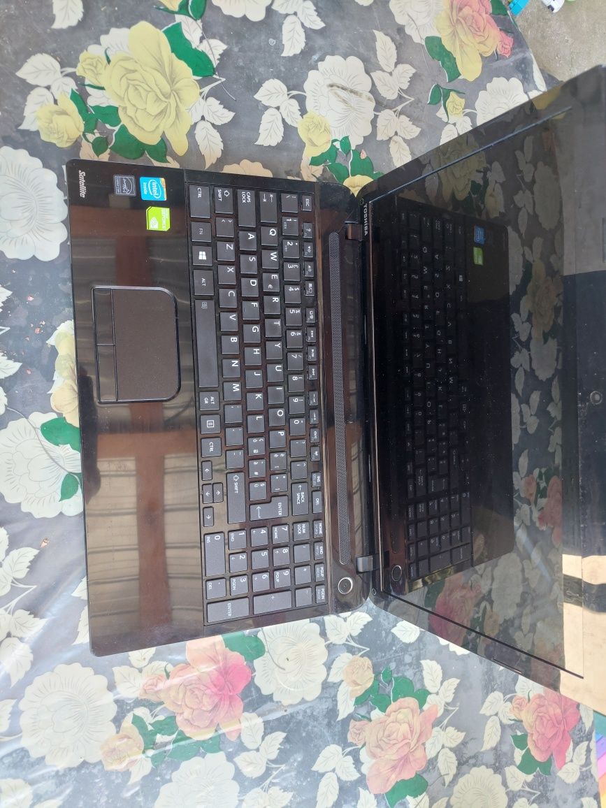 Laptop Toshiba Satelite
