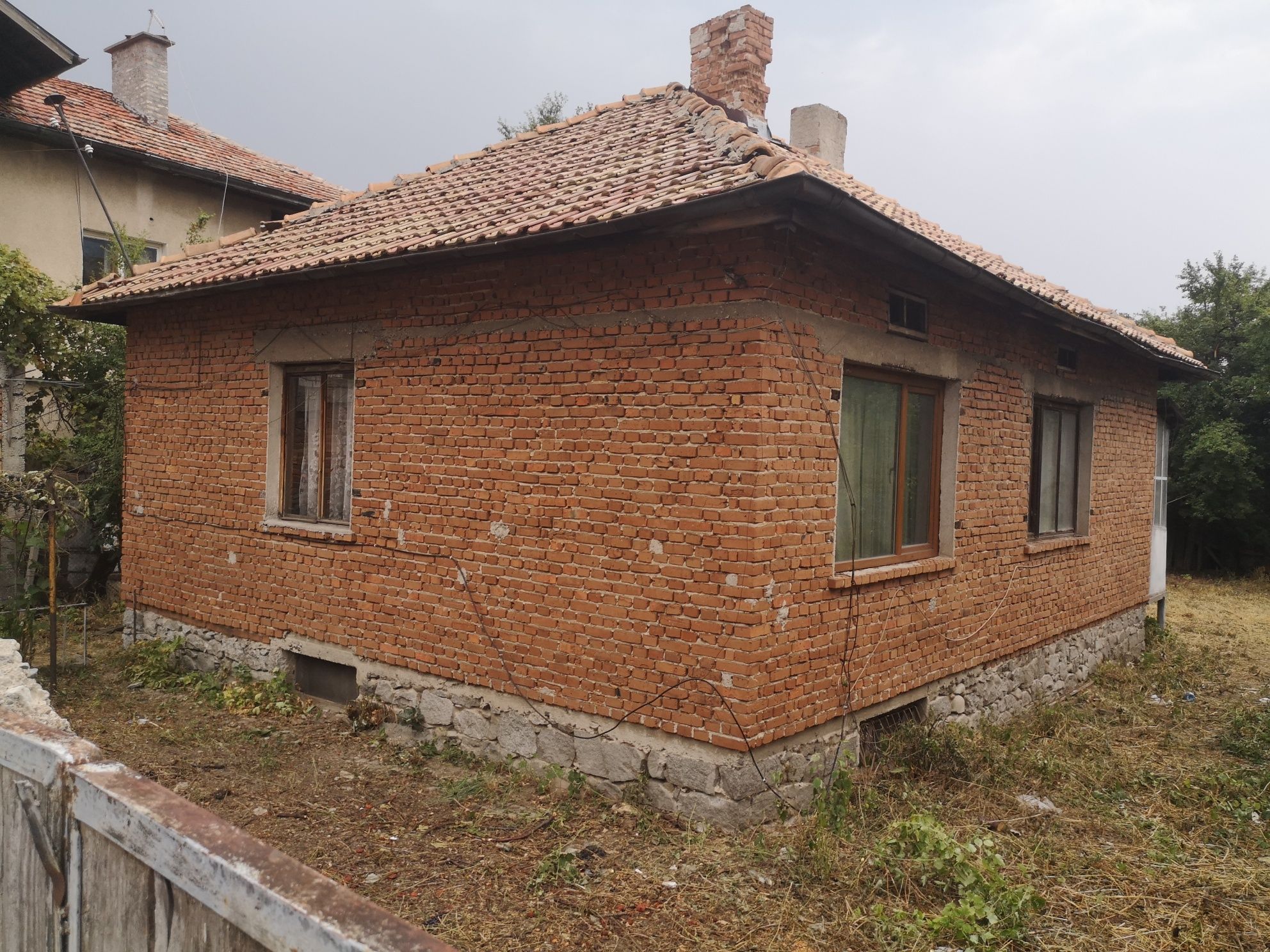 Къща с двор в Банско