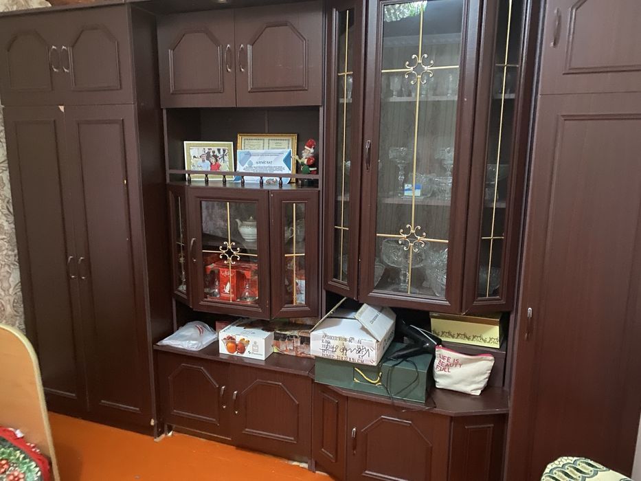 Срочно стенка сатылады