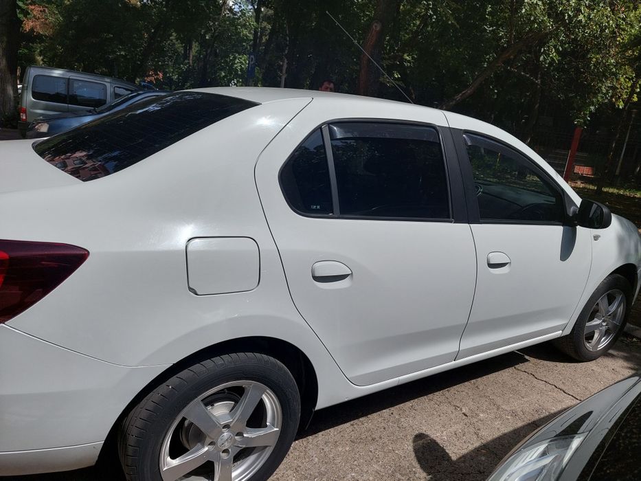 Vând Dacia Logan stare foarte bună de funcționare