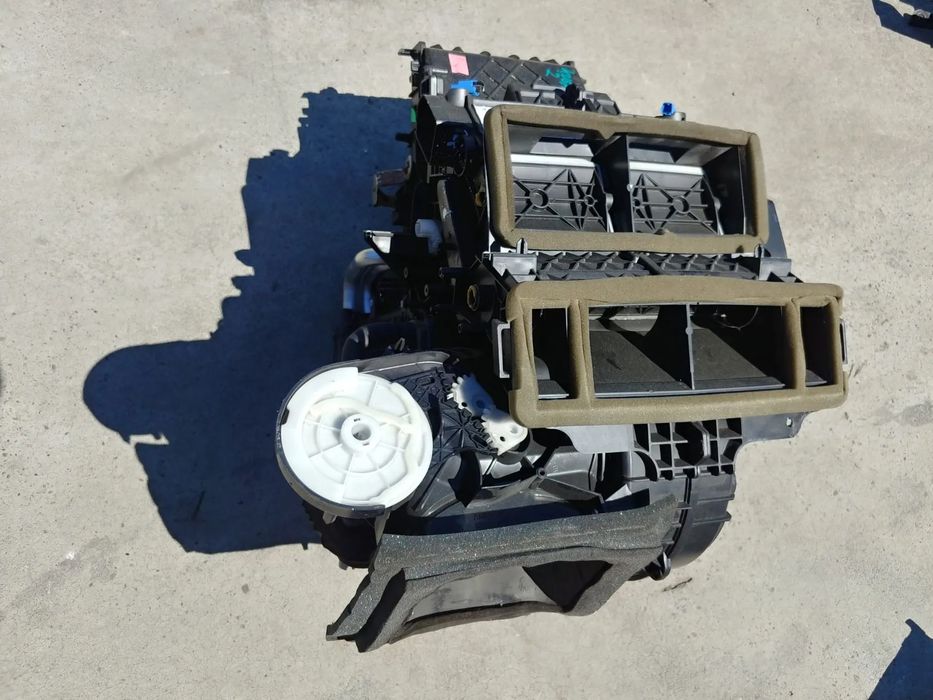 tulumba aer clima bord  2.0 tdci ford kuga 2 dm2   dv6n-19b555-la