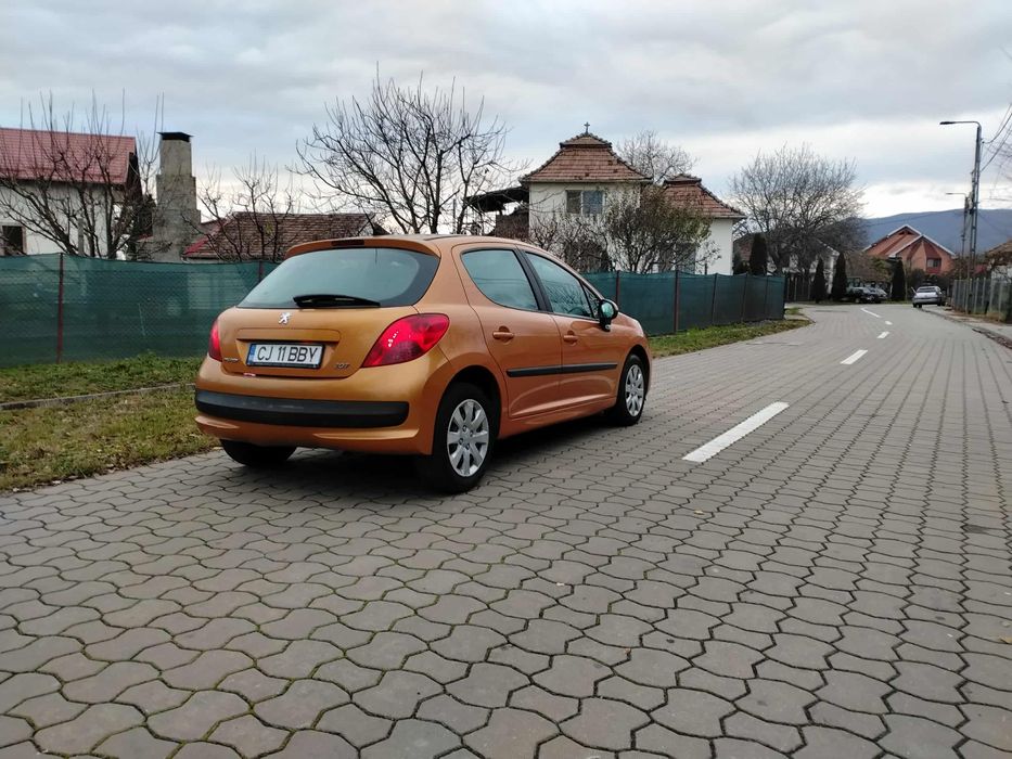 Peugeot 207 motor 1.4 benzina an 2008 acte la zii
