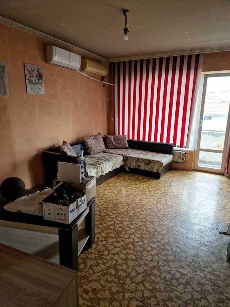 Тристаен просторен апартамент в гр.Пловдив - кв. Кючук Париж!