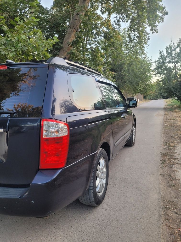 Продаю свой автомобиль! KIA GRAND CARNIVAL
