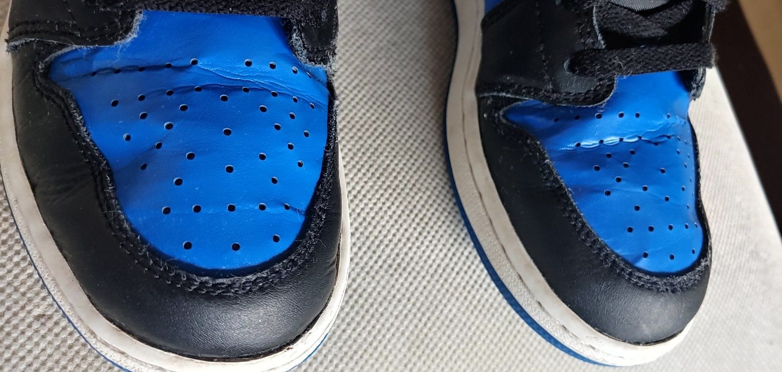 Оригинални кецове Air Jordan 1, номер 38,5