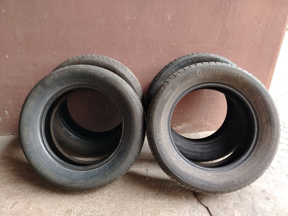Cauciucuri continental 215/60/17 rulate doar 4000 de km preț 800 ron