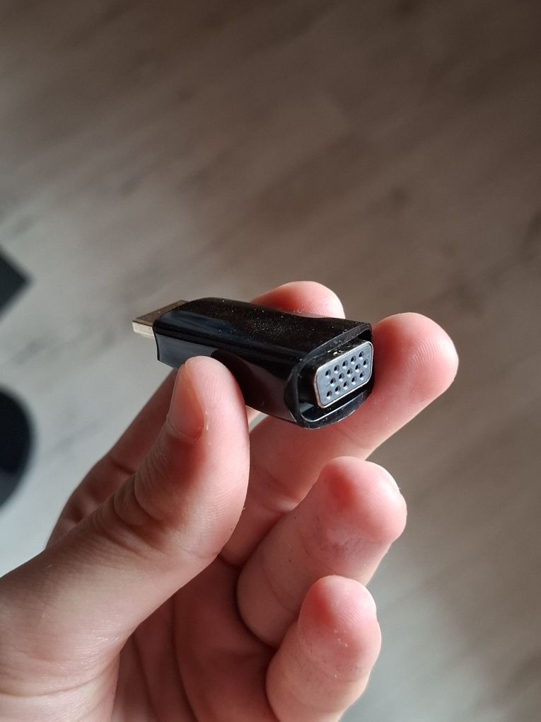 Продавам  монитор LG 23MB35PM-B