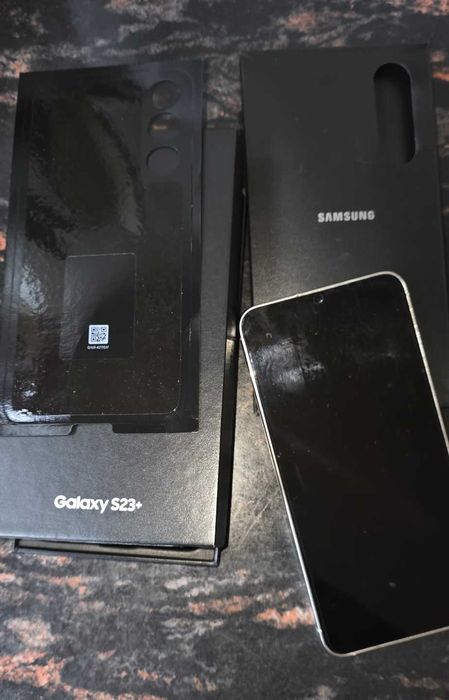 Telefon mobil Samsung Galaxy S23 Plus, Dual SIM, 8GB RAM, 512GB, 5G,