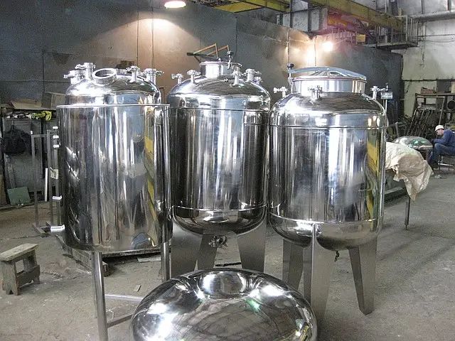 Изготовление и монтаж емкостного оборудования из нержавеющей стали