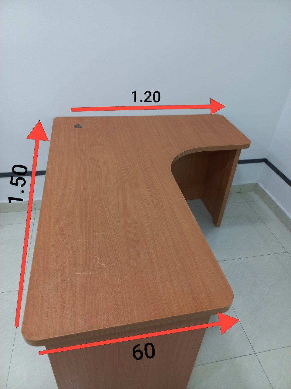 Ofis stoli sotiladi