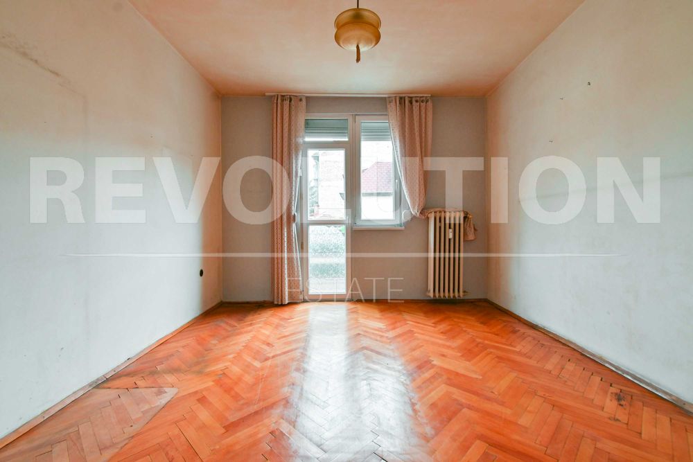 Тристаен апартамент в ж.к. Яворов