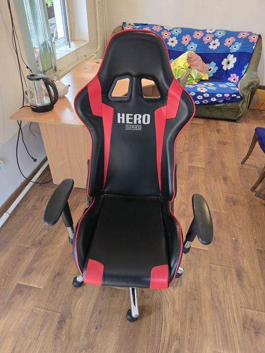 Игровое кресло hero series