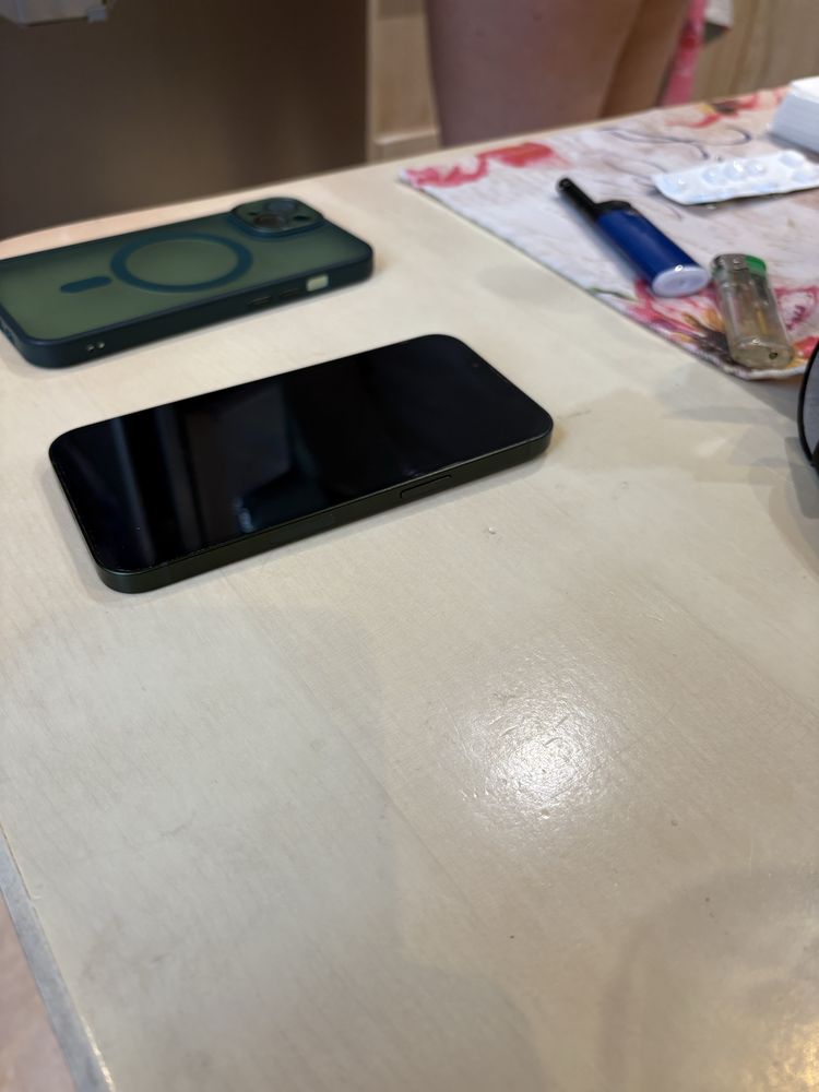Iphone 13 green неразличим от нов