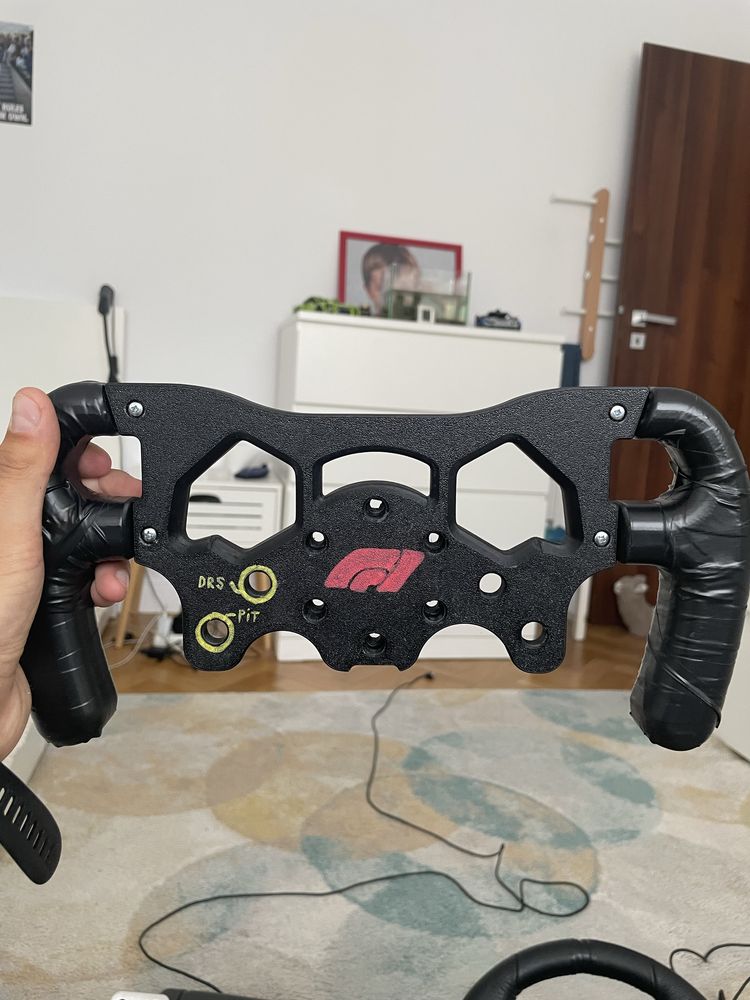 Volan Logitech G29 + Logitech Driving Force Shifter + F1 modification