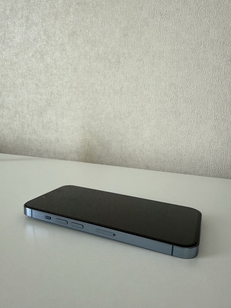 Смартфон Apple iPhone 13 Pro 256Gb голубой