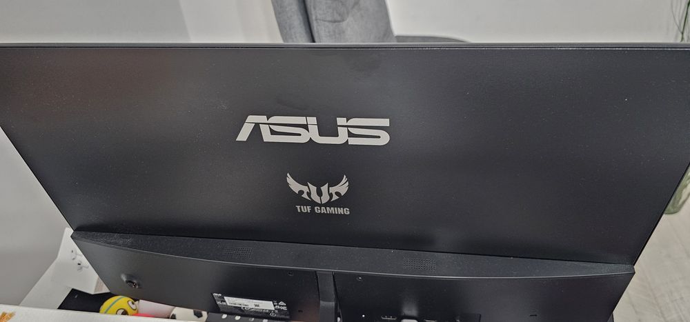 Vand monitor 27" ASUS VG279Q1R