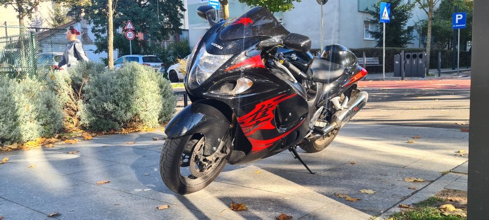 Suzuki Gsx 1300 R Hayabusa în RATE sau Schimb cu Generația III