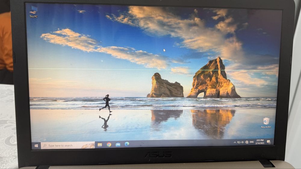 De vanzare laptop asus x540s