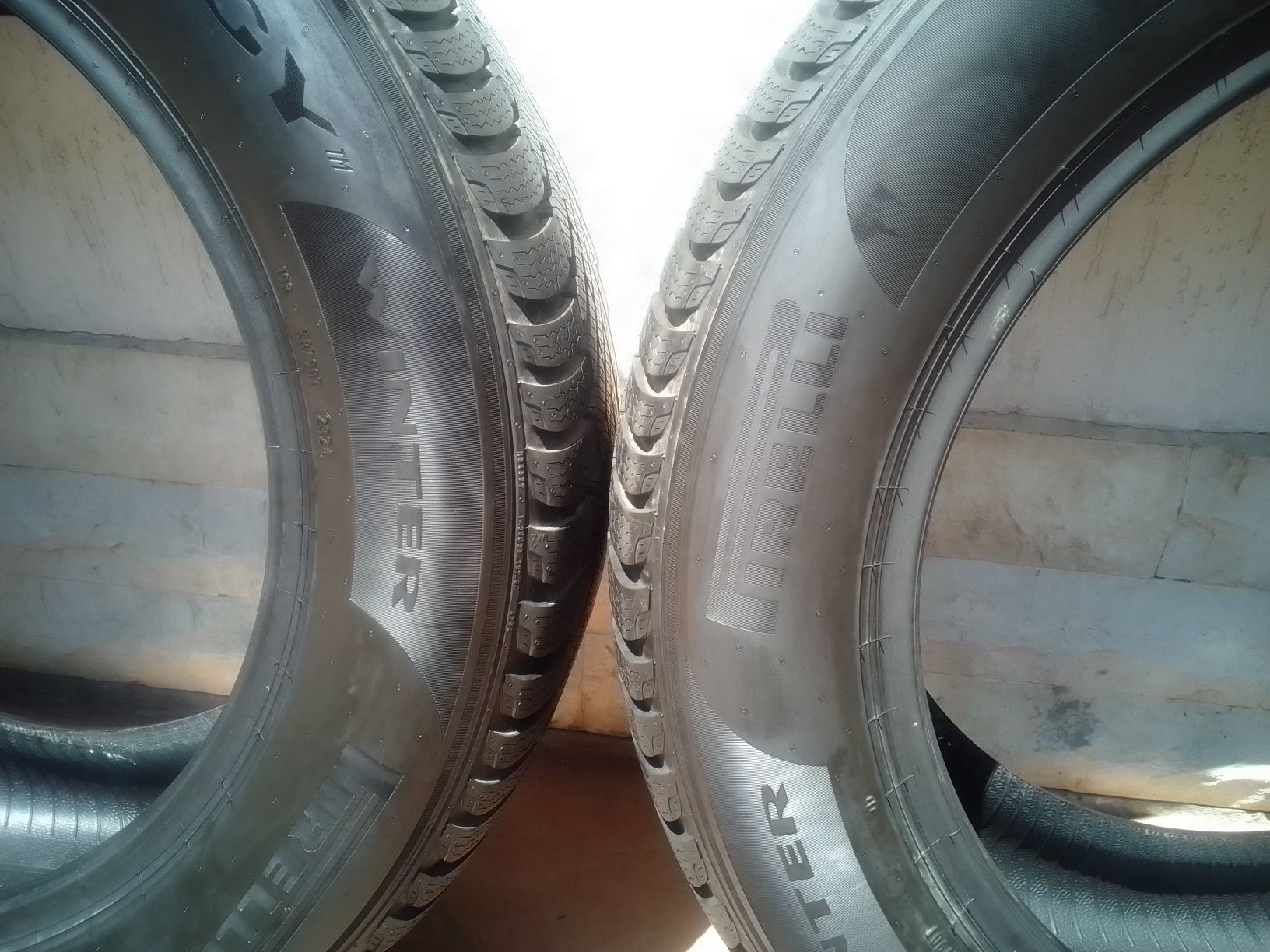 Зимни  PIRELLI 235/60/R18 , ДОТ 24, нови, промо цена!