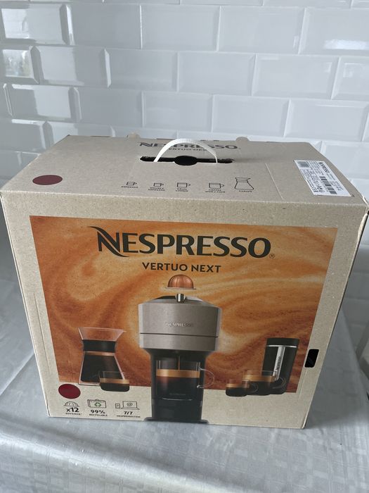 Cafetiera Vertuo Next Red NESPRESSO
