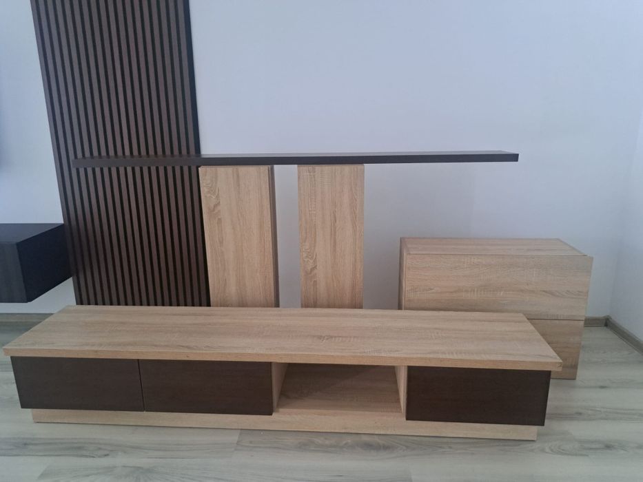 Mobila living suspendata