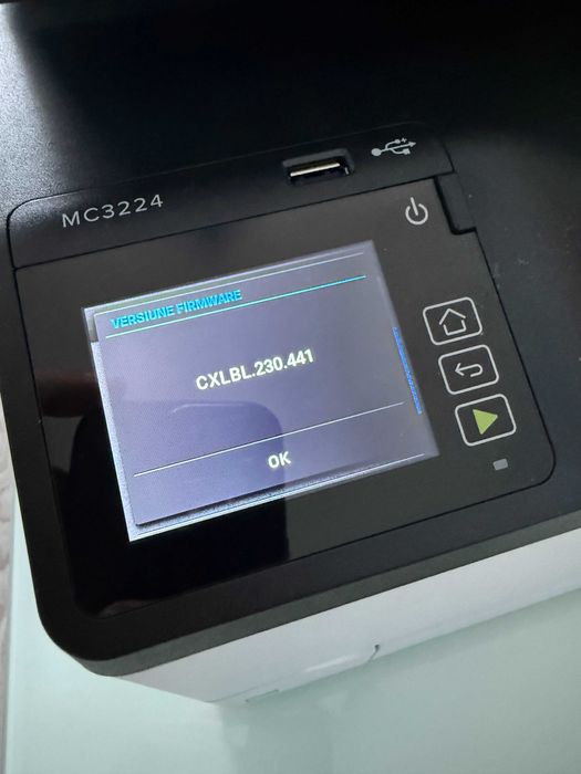 Imprimantă laser color Lexmark MC3224 perfectă pt. birouri și cabinete