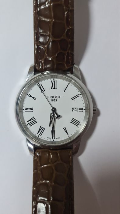Продам часы оригинал Tissot классика