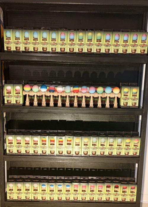 Kendama KARO grip  Noi ! +3ate de rezerva 70 cm