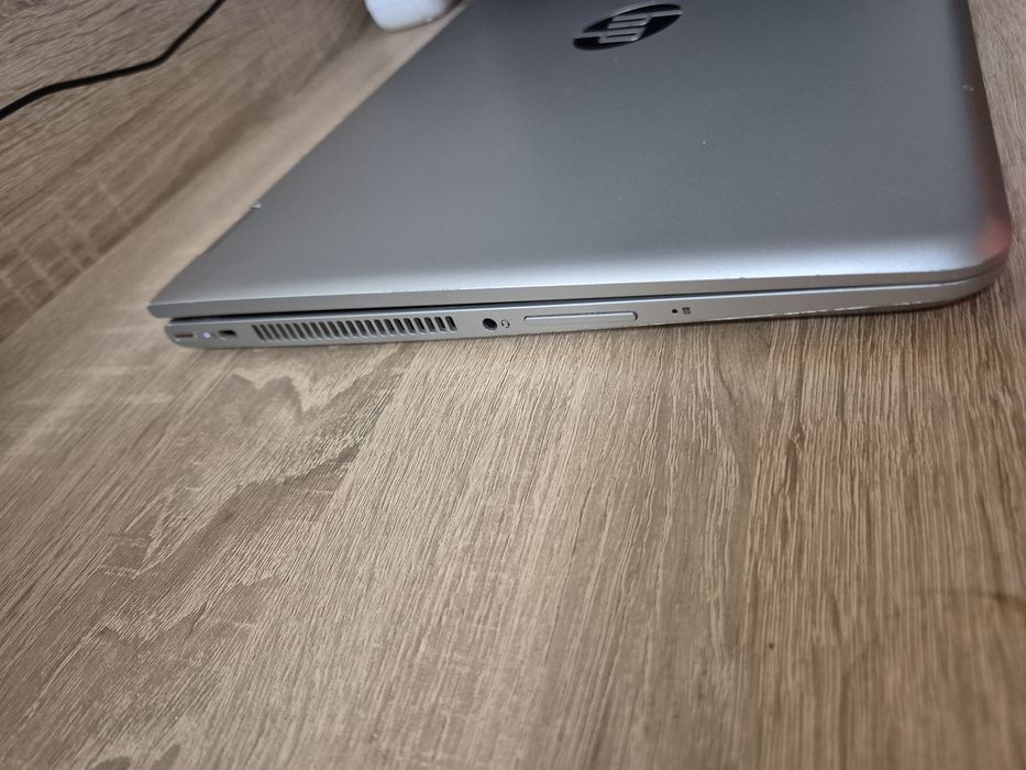 Vând laptop HP Pavilion x360 14 inch