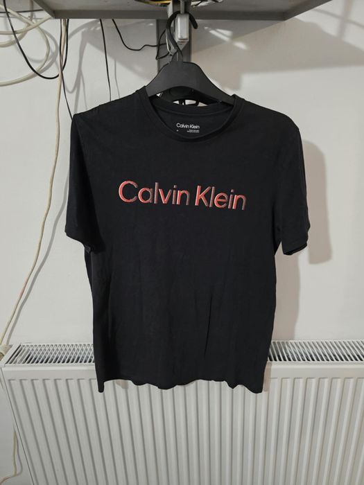 Tricou nou calitate.