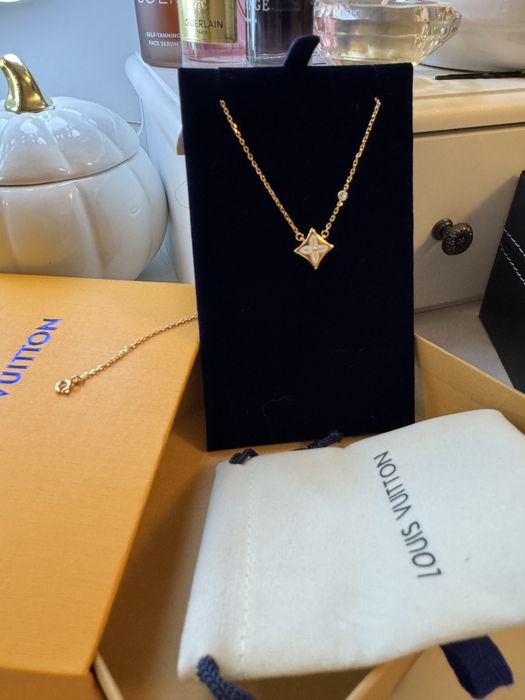 Set Lv cercei si lant