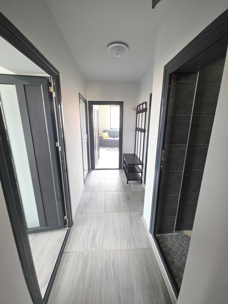 Продава се Четиристаен апартамент в Велинград - 105 кв.м за 1510 €/кв.м - Снимка #9