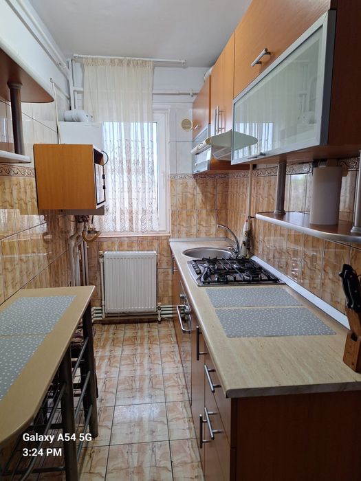 Apartament 3camere de inchiriat/ Dr. Marinescu
