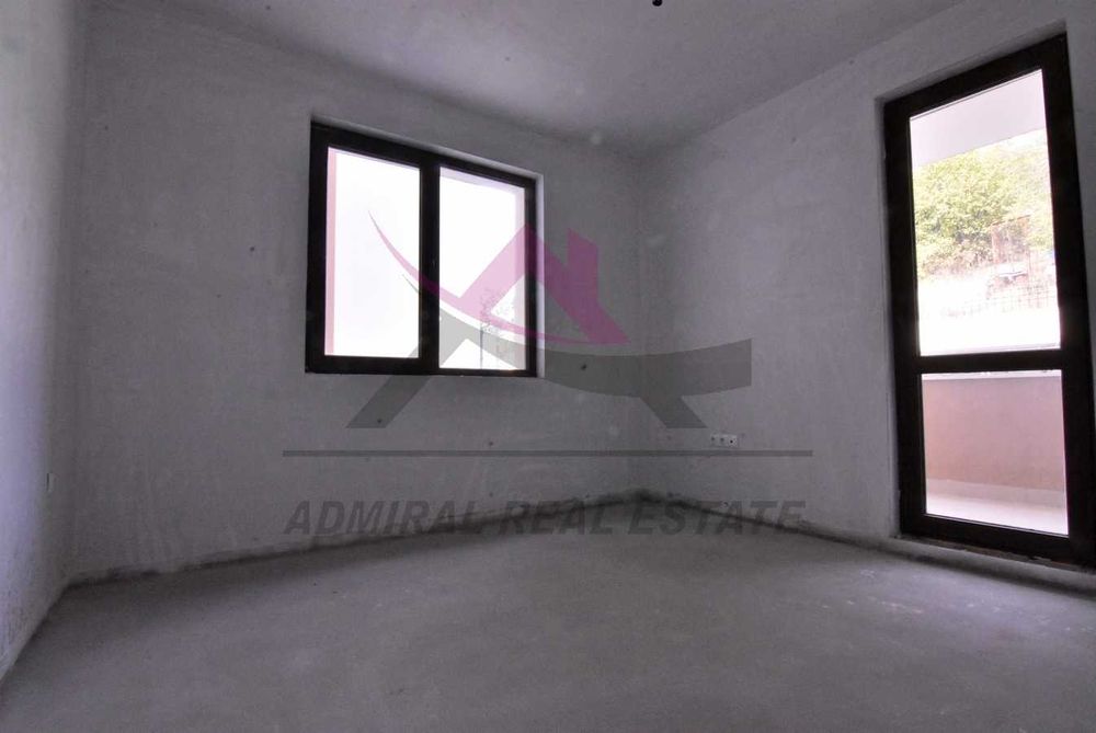 Продава се Тристаен апартамент в Варна, Виница - 127 кв.м за 1339 €/кв.м - Снимка #3