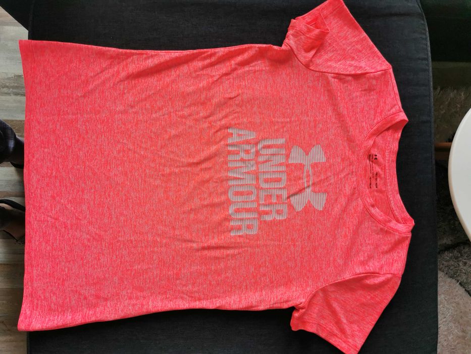 Under arnoud клин и тениска. Клин s размер тениска хs.