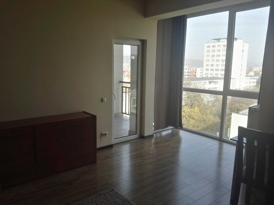 Închiriem apartament cu o cameră str. Lalelelor