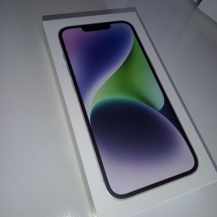 Продам айфон 14 на 256 гб