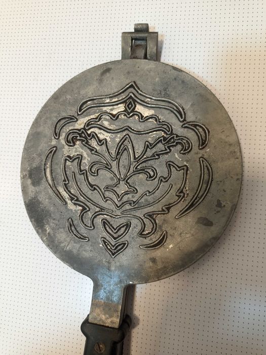 Вафельница печенница на газовую плиту. Форма для выпечки.